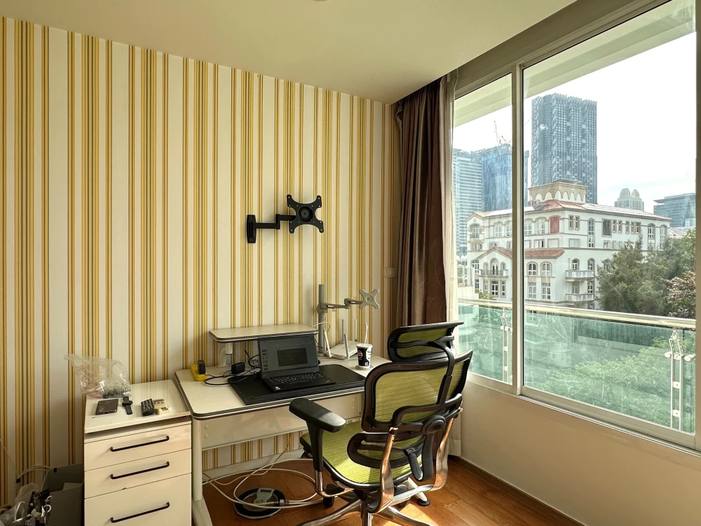 For rent: Focus on Saladaeng, with beautiful wallpaper, excellent view, fully furnished, ready to move in
