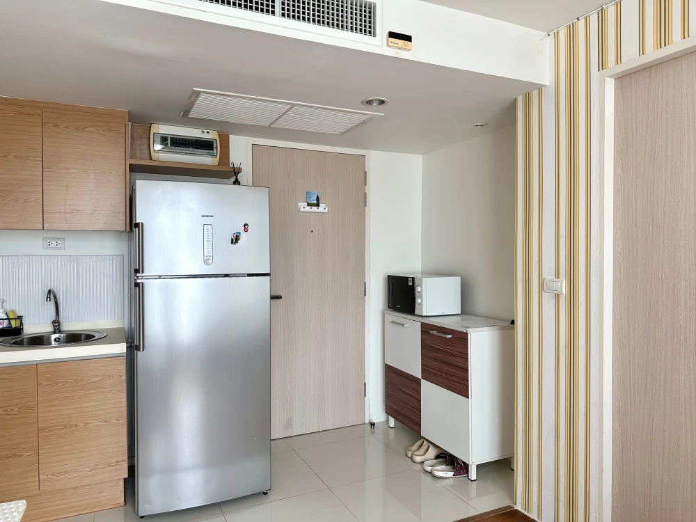 For rent: Focus on Saladaeng, with beautiful wallpaper, excellent view, fully furnished, ready to move in
