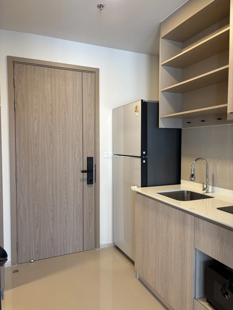 For Rent: Flow by Sansiri, beautiful ready-to-move-in unit. Book now!!