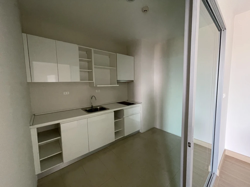 For rent!! Motif Condo Sathorn-Wongwian Yai. Beautiful room, fully furnished, ready to move in. Don't miss it!!