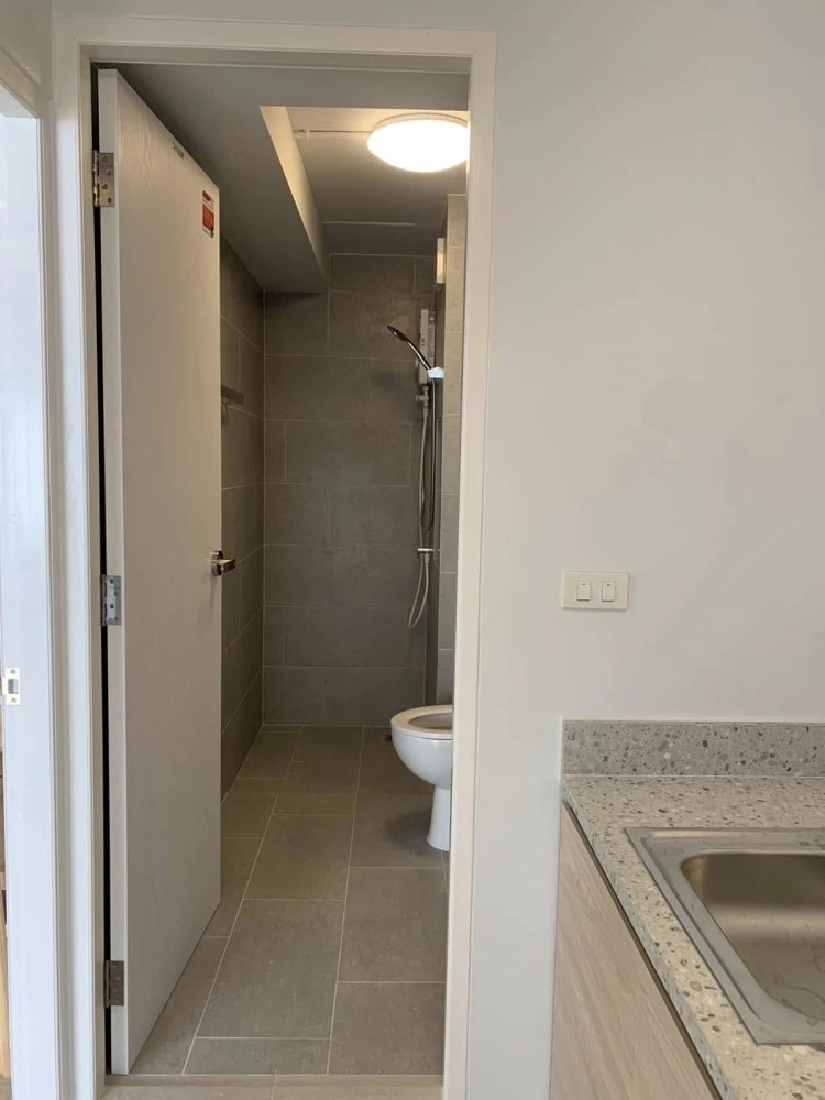 For rent, Mori Condominium, Muang Thong Thani, 5th floor, spacious room, fully furnished, ready to move in, complete, all here in one place.
