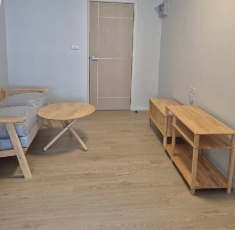 For rent: Mori Condominium, Muang Thong Thani, room 27.08 sq m., 5th floor, outside view, interested, come take a look.