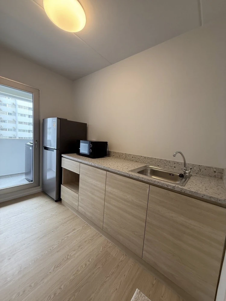 For rent Mori Condominium Muang Thong Thani, beautiful room with view of central garden and swimming pool, near elevator, easy to walk in, book now