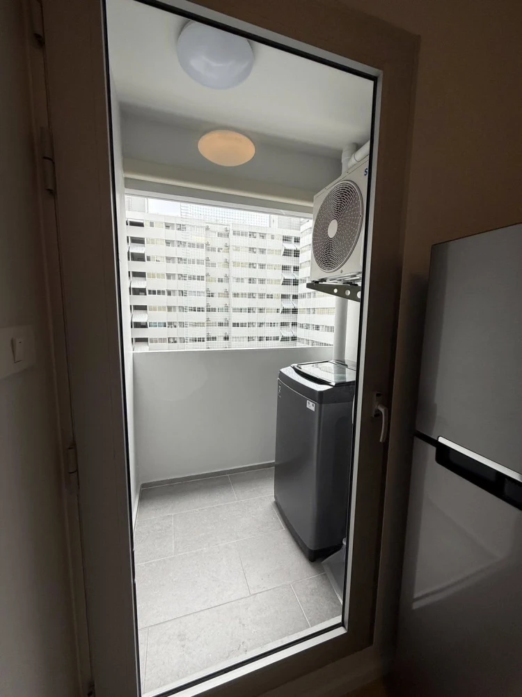 For rent Mori Condominium Muang Thong Thani, beautiful room with view of central garden and swimming pool, near elevator, easy to walk in, book now