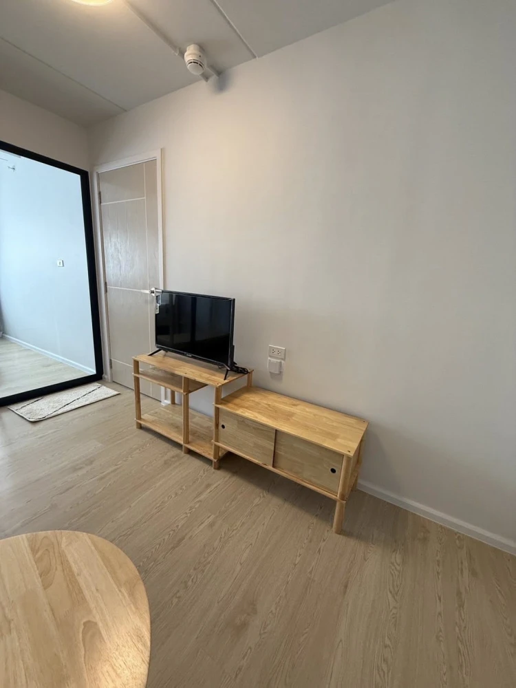 For rent Mori Condominium Muang Thong Thani, beautiful room with view of central garden and swimming pool, near elevator, easy to walk in, book now