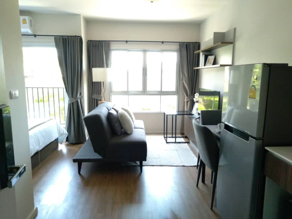 For rent, Dcondo bliss sriracha, ready to move in, fully furnished, just bring your own luggage and move in.