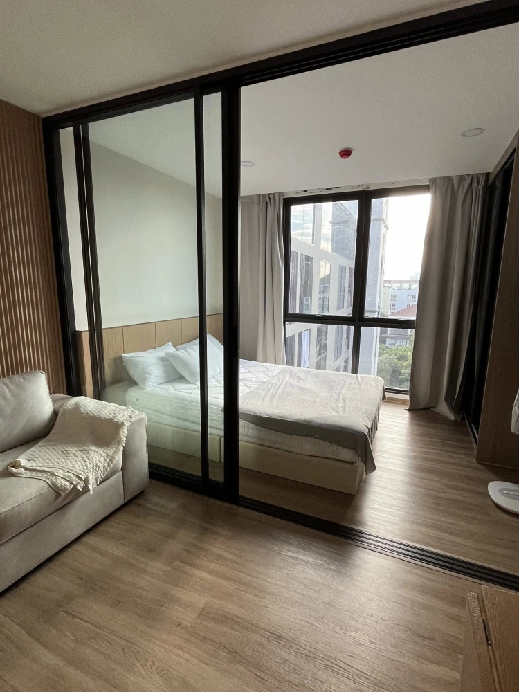 For rent, Sign Big Rama 9-Ramkhamhaeng 24, 7th floor, corner room, very private, fully furnished, ready to move in