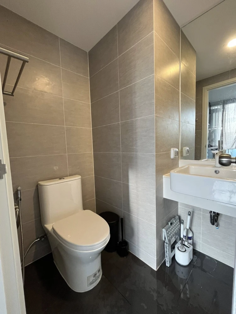 For rent, Sign Big Rama 9-Ramkhamhaeng 24, 7th floor, corner room, very private, fully furnished, ready to move in