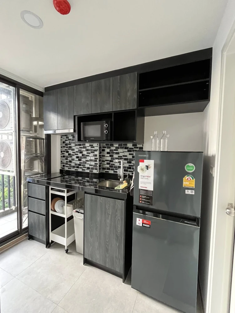 For rent, Sign Big Rama 9-Ramkhamhaeng 24, 7th floor, corner room, very private, fully furnished, ready to move in