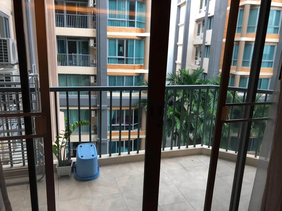 For rent: Siamese Nang Linchi, 2 bedrooms, 2 bathrooms, spacious area, fully furnished. Don't miss out!