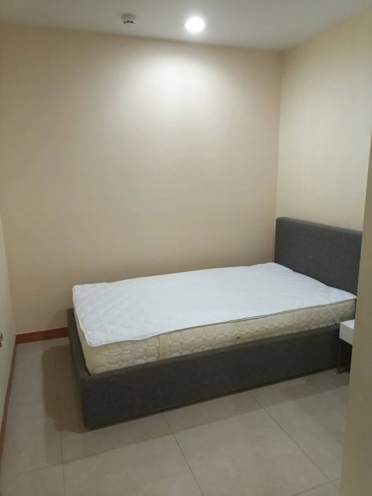 For rent: Diamond Sukhumvit, 2 bedrooms, 2 bathrooms, fully furnished + appliances, don't miss out!
