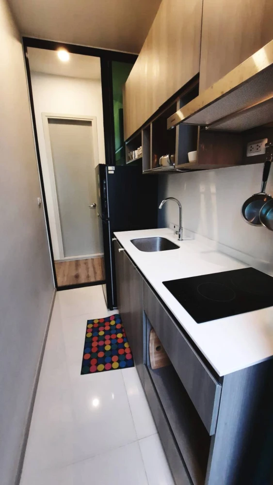 For rent: Knightsbridge Collage Ramkhamhaeng, 9th floor, fully furnished, fully equipped with electrical appliances. Don't miss it!