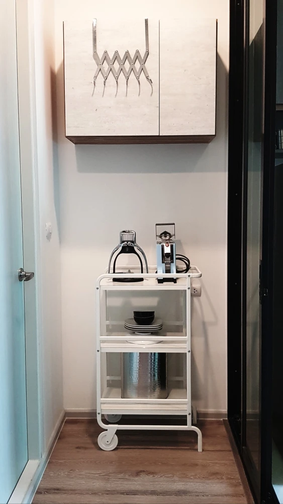 For rent: Knightsbridge Collage Ramkhamhaeng, 9th floor, fully furnished, fully equipped with electrical appliances. Don't miss it!
