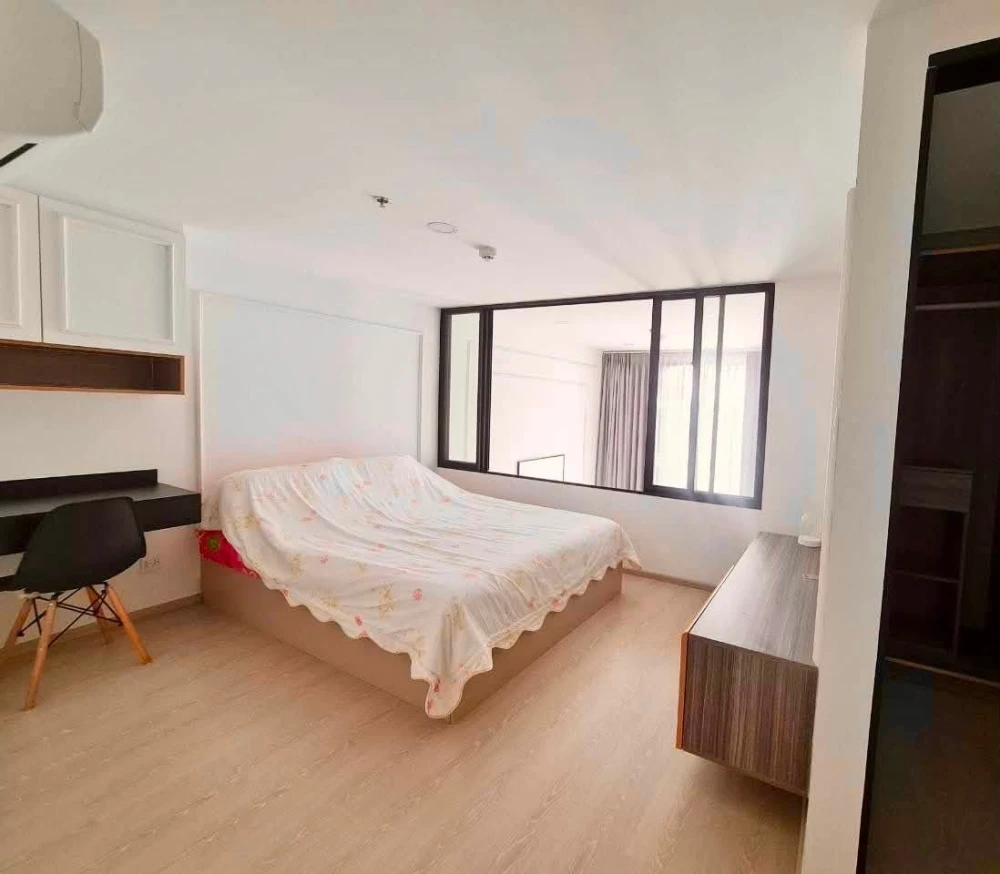 For rent Knightsbridge Phahonyothin-Interchange, near BTS Wat Phra Sri Mahathat, ready to move in. Don't wait.