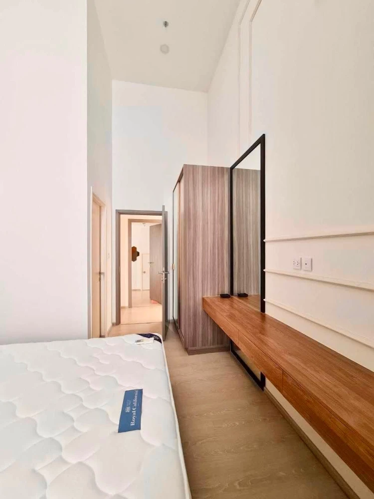 For rent Knightsbridge Phahonyothin-Interchange, near BTS Wat Phra Sri Mahathat, ready to move in. Don't wait.