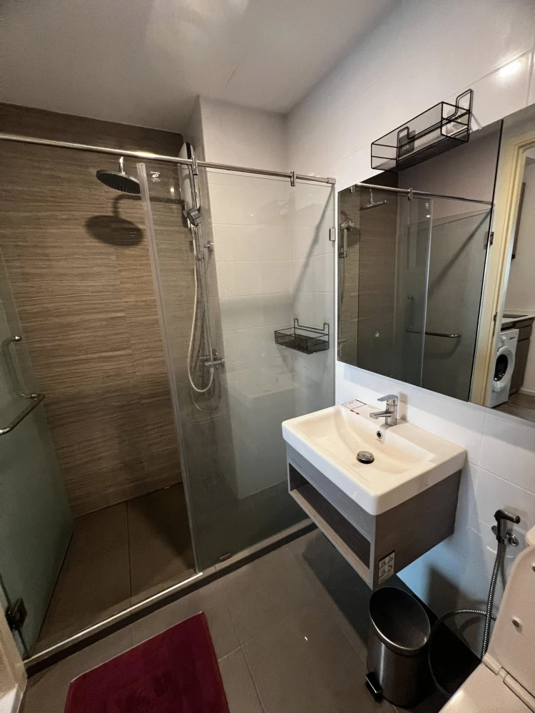 For rent: Knightsbridge Sukhumvit-Theparak, 20th floor, no blocked view, 2 bedrooms, ready to move in, giving you a sense of private luxury, very wort