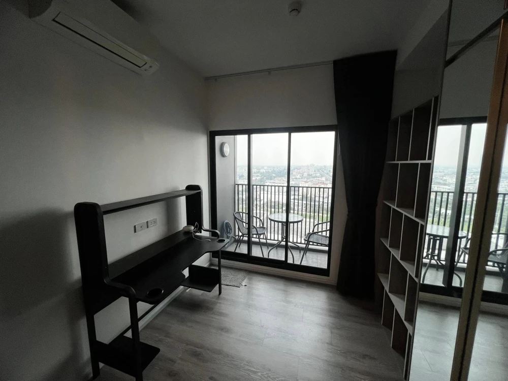 For rent: Knightsbridge Sukhumvit-Theparak, 20th floor, no blocked view, 2 bedrooms, ready to move in, giving you a sense of private luxury, very wort