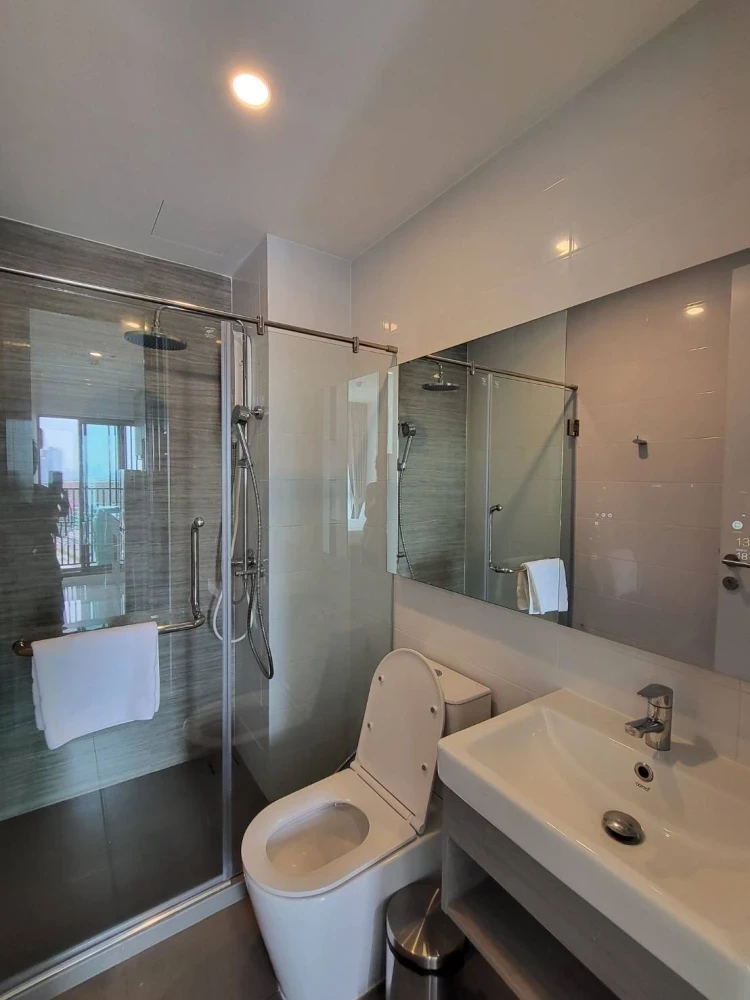 For rent: Knightsbridge Sukhumvit Theparak, room ready to move in. Complete facilities, good price, come book now, don't miss the opportunity.