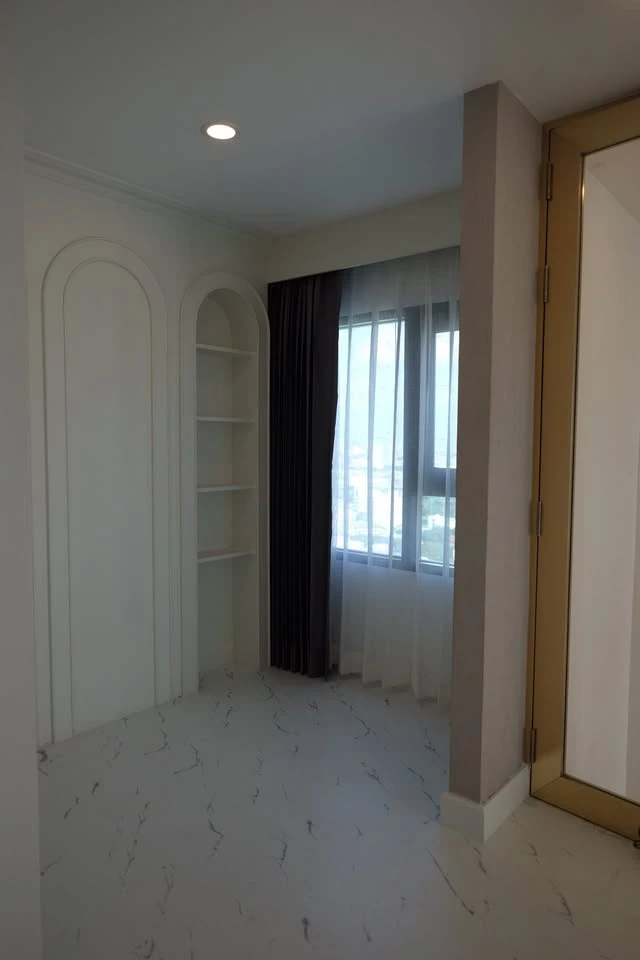 For rent: Knightsbridge Prime Sathorn, 2 bedrooms, 1 bathroom, beautifully decorated with built-in furniture, Modern Luxury style, hurry and reserve n