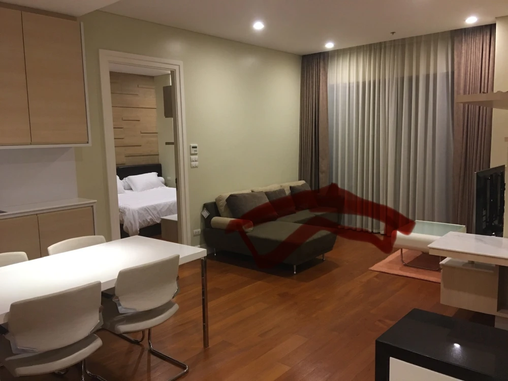 For rent Bright Sukhumvit 24, spacious room, comes with a lot of usable space, come and book, don't miss it.