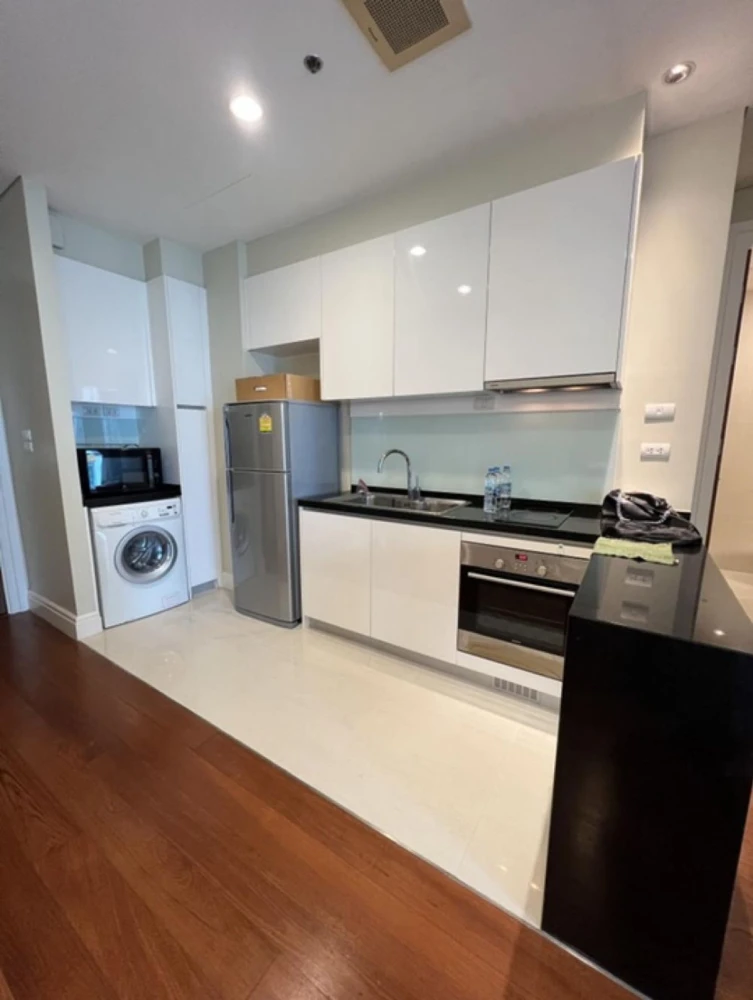 For sale, for rent!! Condo Bright Sukhumvit 24, 11th floor, fully furnished, ready to move in, don't miss it!!