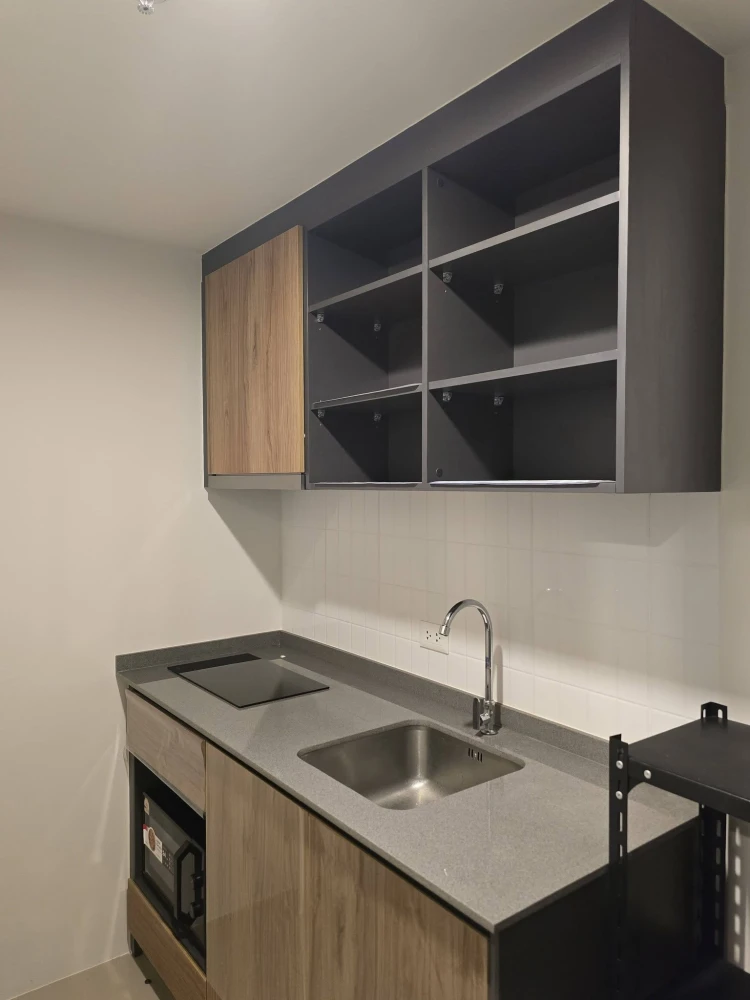 For rent: Line Vibe. Spacious and comfortable room with unobstructed garden view. Don't miss out!
