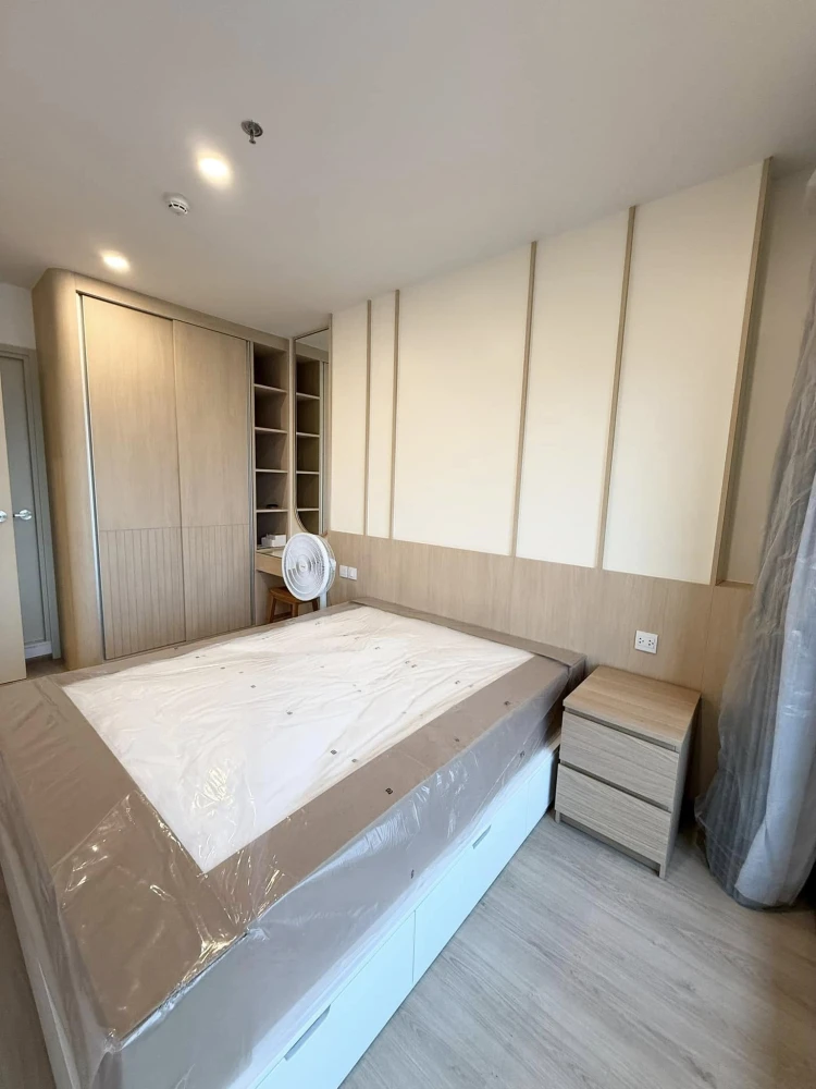 For rent: Life Rama 4 - Asoke, 15th floor, south-facing room, private, well-built-in, you will regret it if you miss it.
