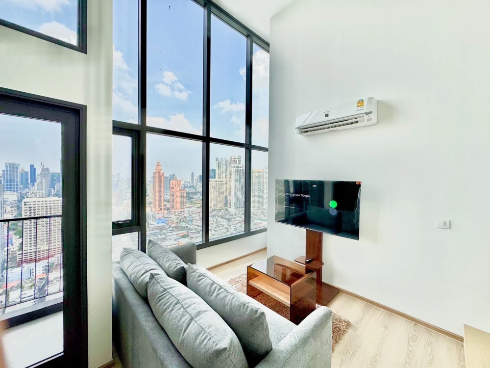 For rent!! Life Rama 4 - Asoke, 34th floor, corner room, Benjakitti Park view, fully furnished, ready to move in, don't miss it!!