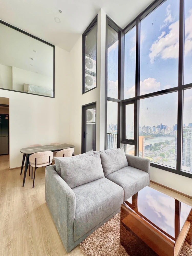 For rent!! Life Rama 4 - Asoke, 34th floor, corner room, Benjakitti Park view, fully furnished, ready to move in, don't miss it!!