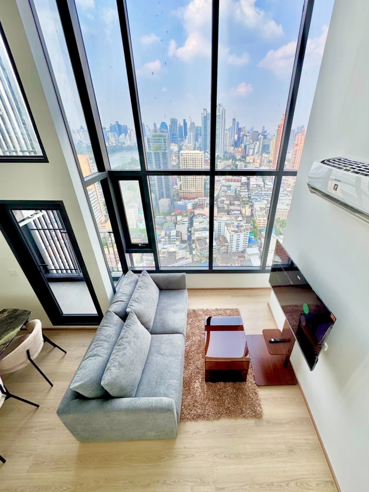 For rent!! Life Rama 4 - Asoke, 34th floor, corner room, Benjakitti Park view, fully furnished, ready to move in, don't miss it!!