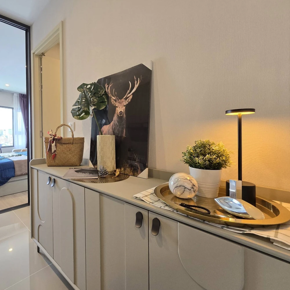 For rent: Life Rama 4 - Asoke, spacious room, well-proportioned, open view, lots of storage space, don't miss it!