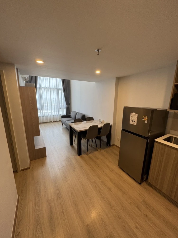 For rent!! Life Rama 4 - Asoke, beautiful unit on the 33rd floor, fully furnished, ready to move in! Don't miss out!!