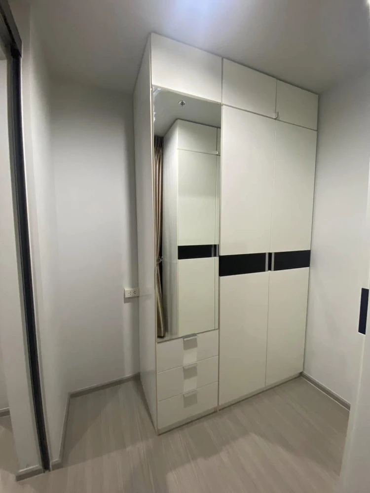 For rent: Life Ladprao, 29th floor, spacious room, fully decorated. Ready to move in immediately, reserve now, don't wait.