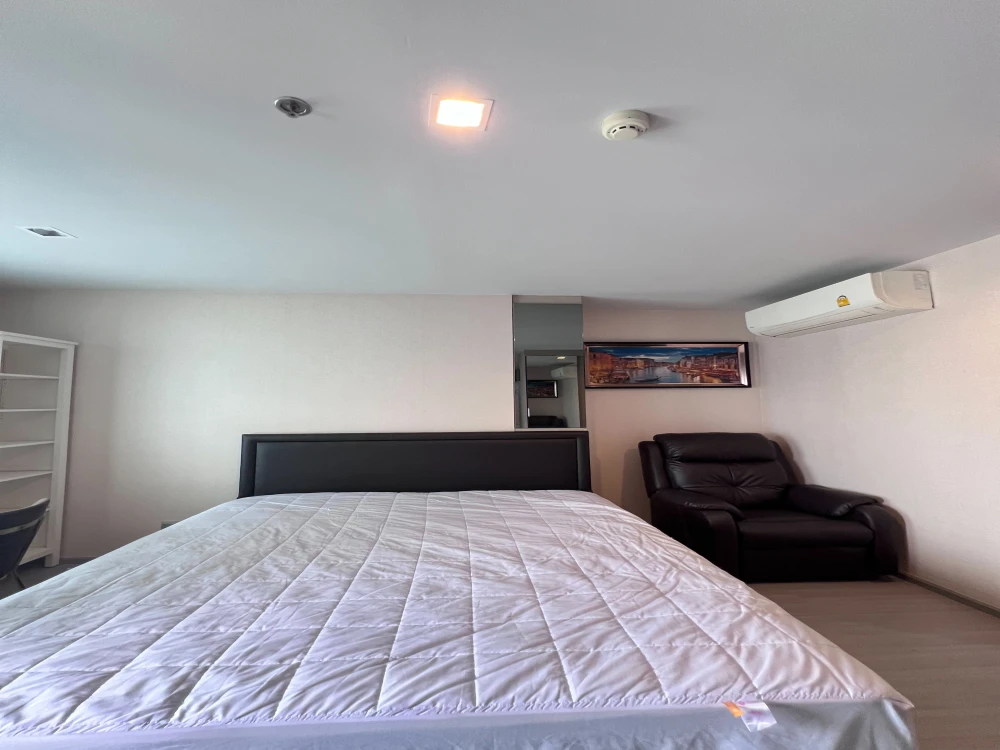 For rent Life Ladprao, 40th floor, clear view, no block view. In the south, the wind is always cool, plus the room is very beautiful and pleasant. Boo