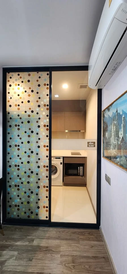 For rent, Life Ladprao Valley, city view is very beautiful, even more beautiful at night. Excellent built-in bedroom. Book now.