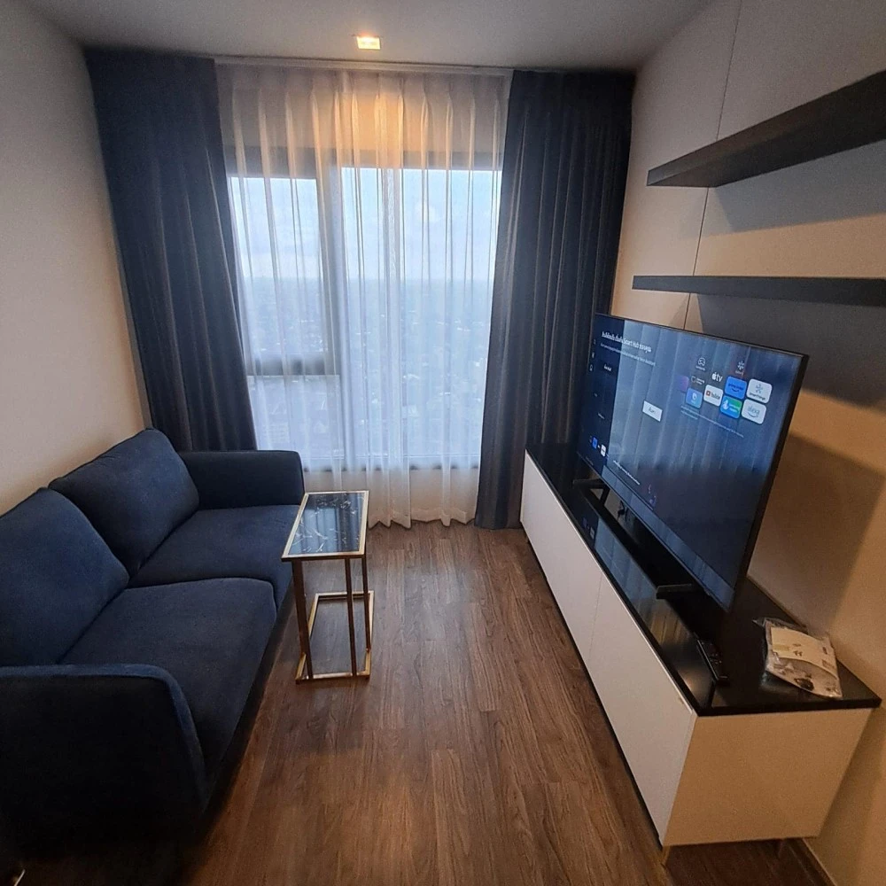For rent: Life Ladprao Valley, 1 bed plus, high floor, very good ventilation. If you don't book, you'll really miss out.