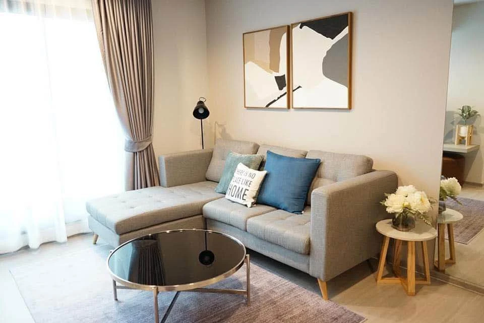 For rent: Life Ladprao, 2 bedrooms, 2 bathrooms, lots of usable space, fully furnished, don't miss it.