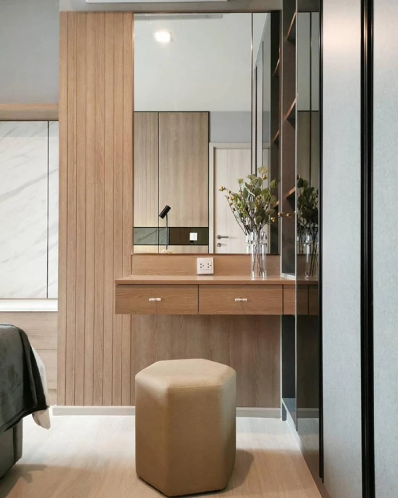 For rent: Life One Wireless, 41st floor. Beautiful room, fully furnished. Book now!
