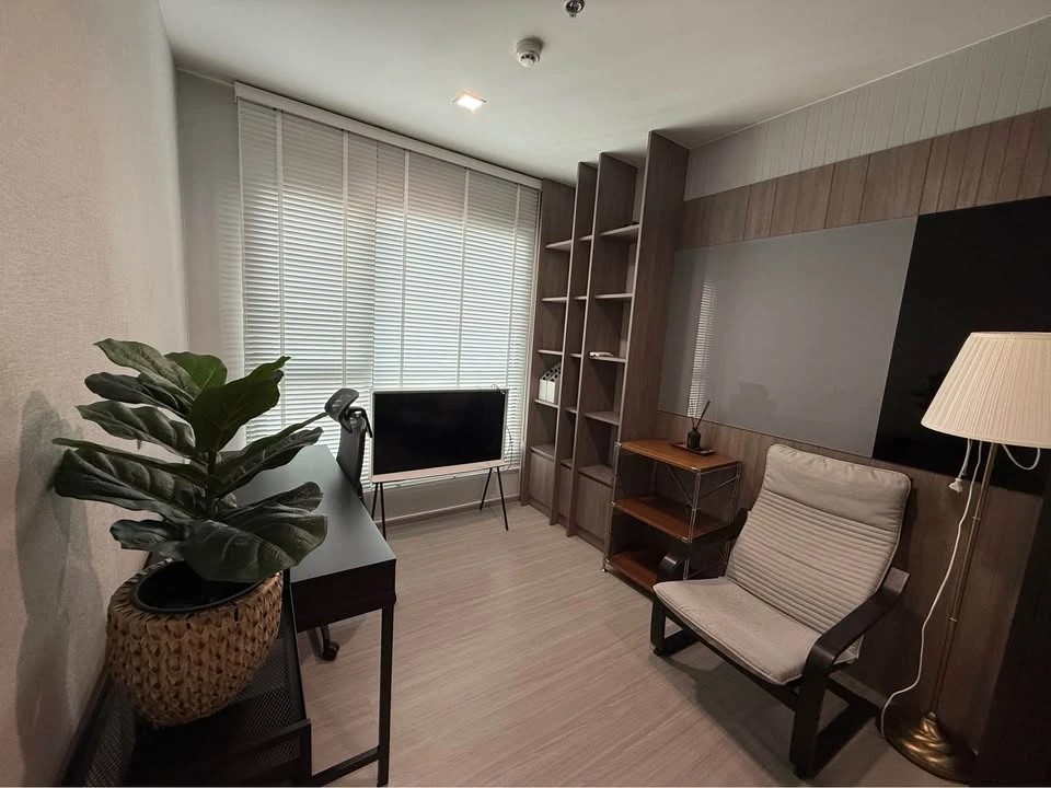 For rent: Life Asoke Rama 9, ready to move in, fully furnished, all here in one place, hurry and book before you miss out!!