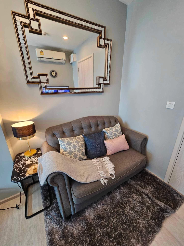 For rent: Life Asoke, ready to move in, fully furnished, spacious and comfortable room, high floor. Book now, don't miss out!+++