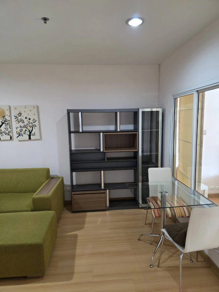 For rent Life @ BTS-Tha Phra Beautifully decorated room, very good condition, new furniture, beautiful view, can't miss it.