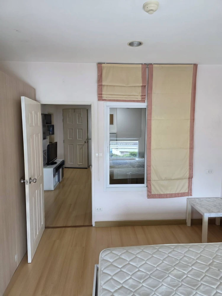 For rent Life @ BTS-Tha Phra Beautifully decorated room, very good condition, new furniture, beautiful view, can't miss it.