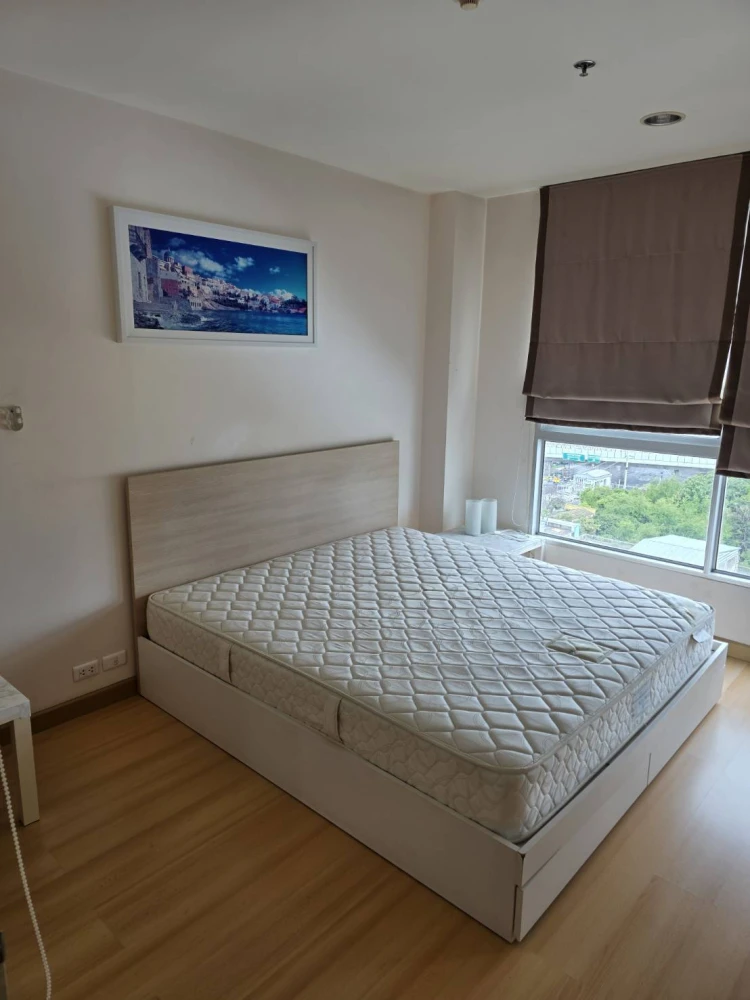 For rent Life @ BTS-Tha Phra Beautifully decorated room, very good condition, new furniture, beautiful view, can't miss it.
