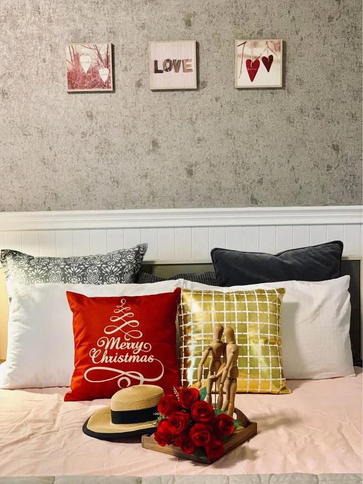 For rent, I-House Laguna Garden RCA, Studio room, beautiful open view, stylishly decorated, wallpapered throughout the room, don't miss it.