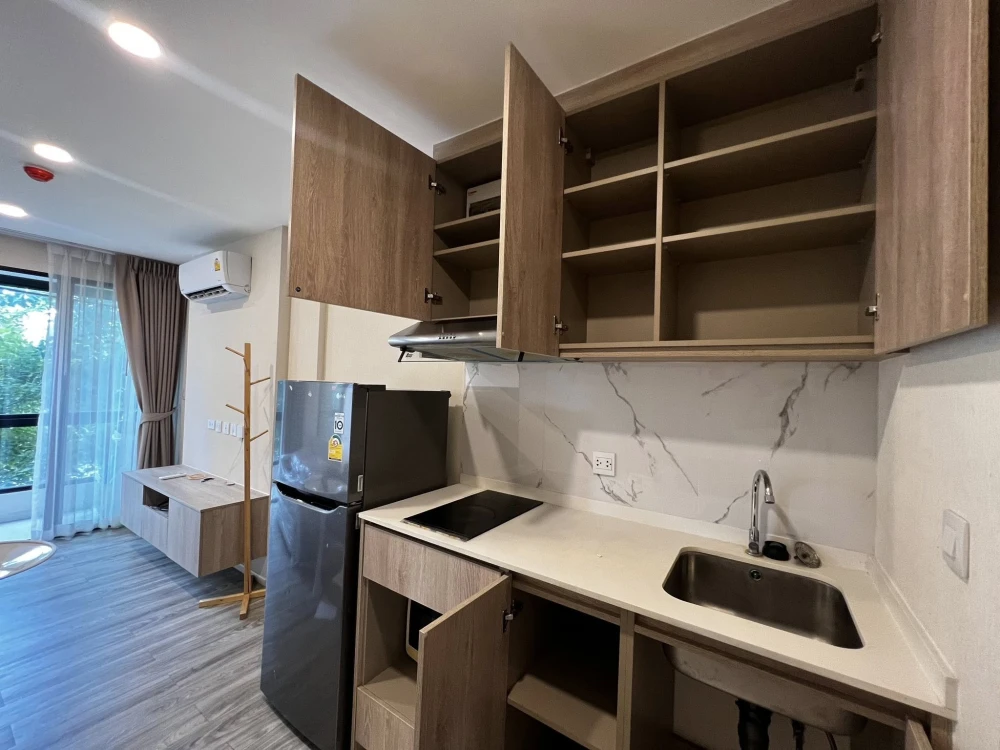 For rent: iCon Sukhumvit 77. Ready-to-move-in apartment. Spacious and comfortable. Book now before it's too late!!!