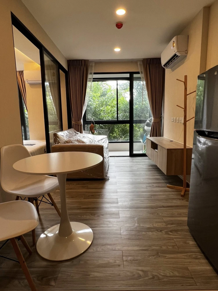For rent: iCon Sukhumvit 77. Ready-to-move-in apartment. Spacious and comfortable. Book now before it's too late!!!