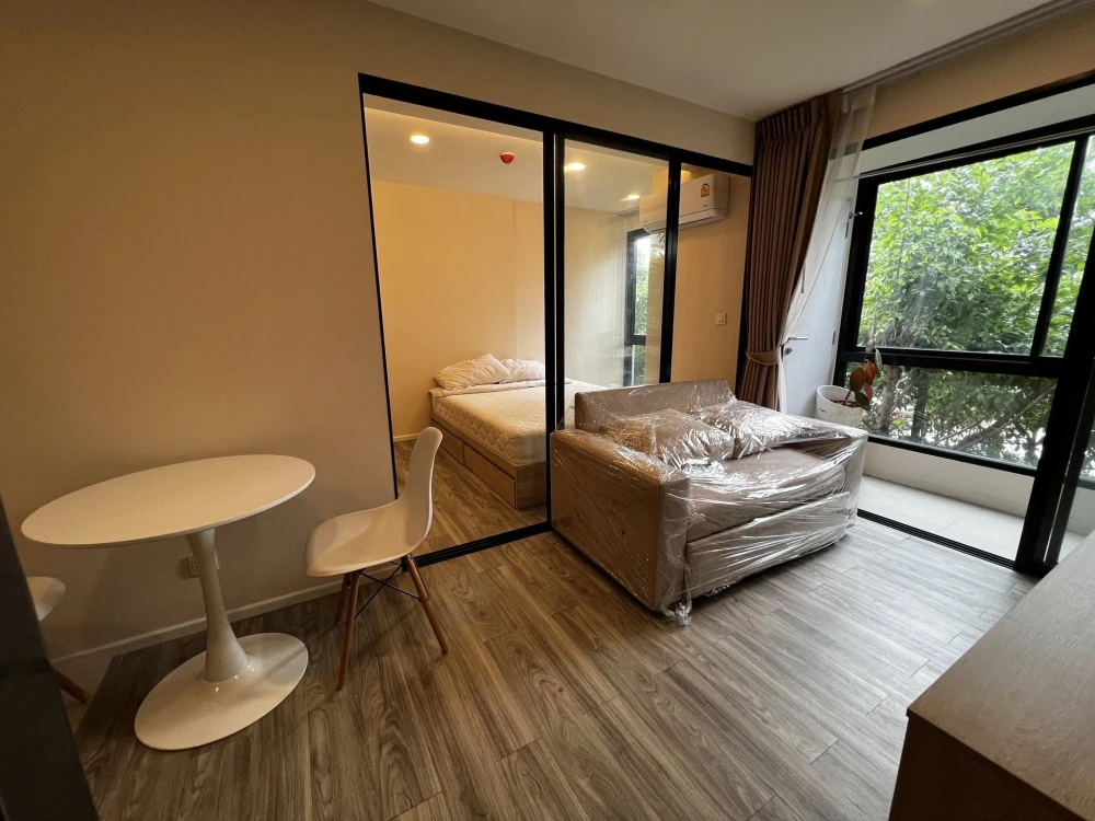 For rent: iCon Sukhumvit 77. Ready-to-move-in apartment. Spacious and comfortable. Book now before it's too late!!!