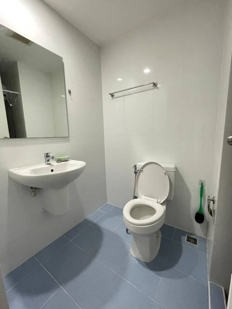For rent, Icondo Salaya 2 The Campus, a nice room, complete with furniture and appliances. Book now, don't miss out.