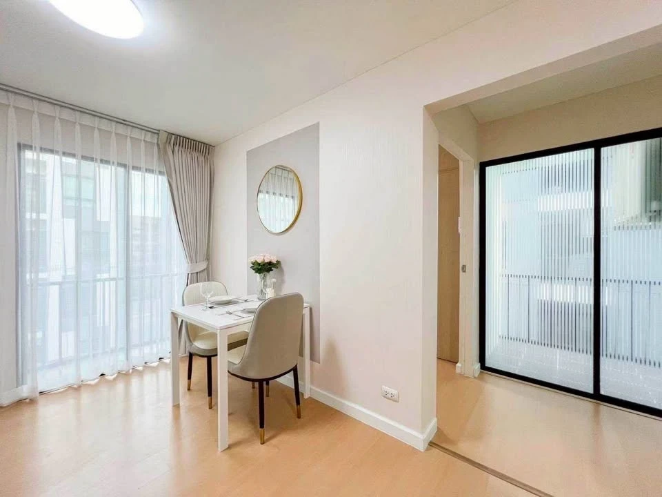 For rent!! I Condo Sukhumvit 105, 6th floor, Building A3. Beautiful unit, ready to move in. Conveniently located. Don't miss it!!