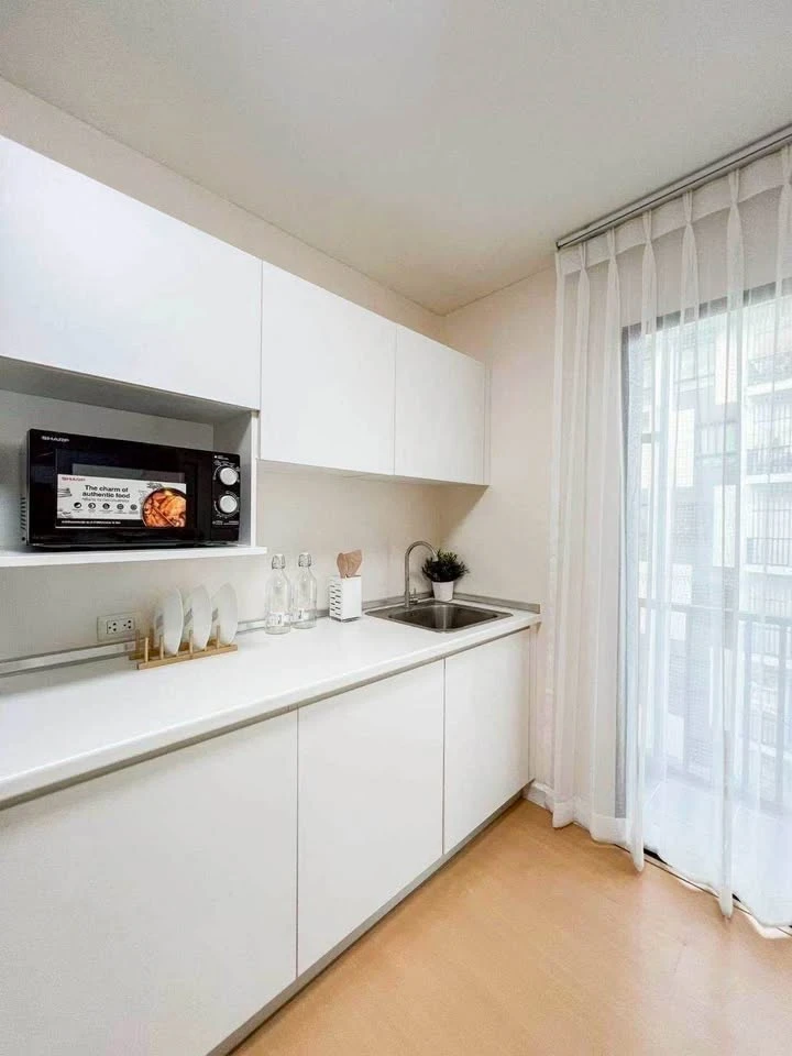 For rent!! I Condo Sukhumvit 105, 6th floor, Building A3. Beautiful unit, ready to move in. Conveniently located. Don't miss it!!
